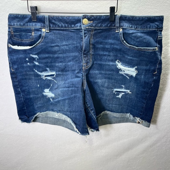 Maurices Distressed Cut off Denim Shorts Womens 22W Blue Stretch Summer 2258 - Picture 1 of 7